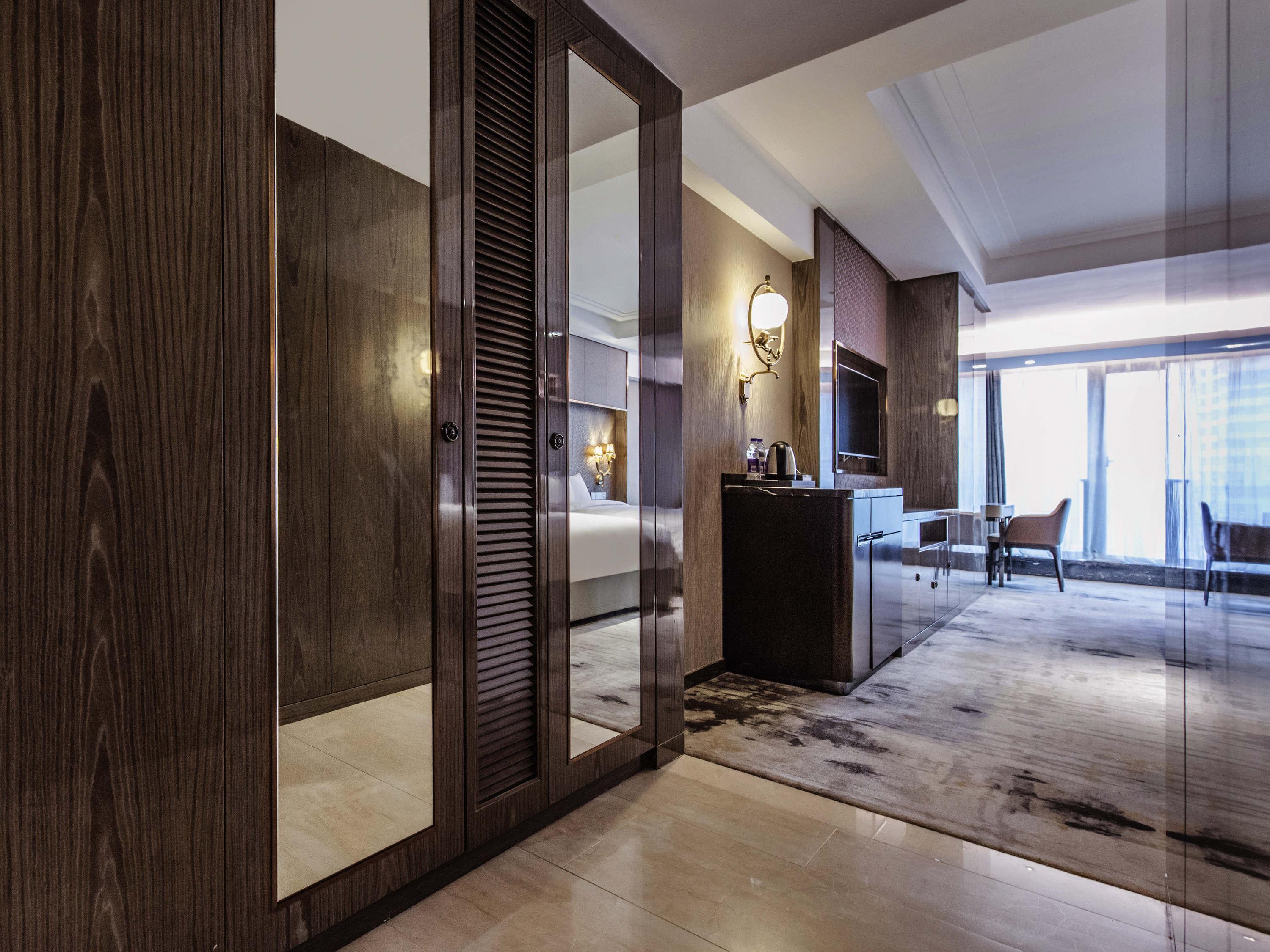 Mercure Chongqing Downtown Buitenkant foto