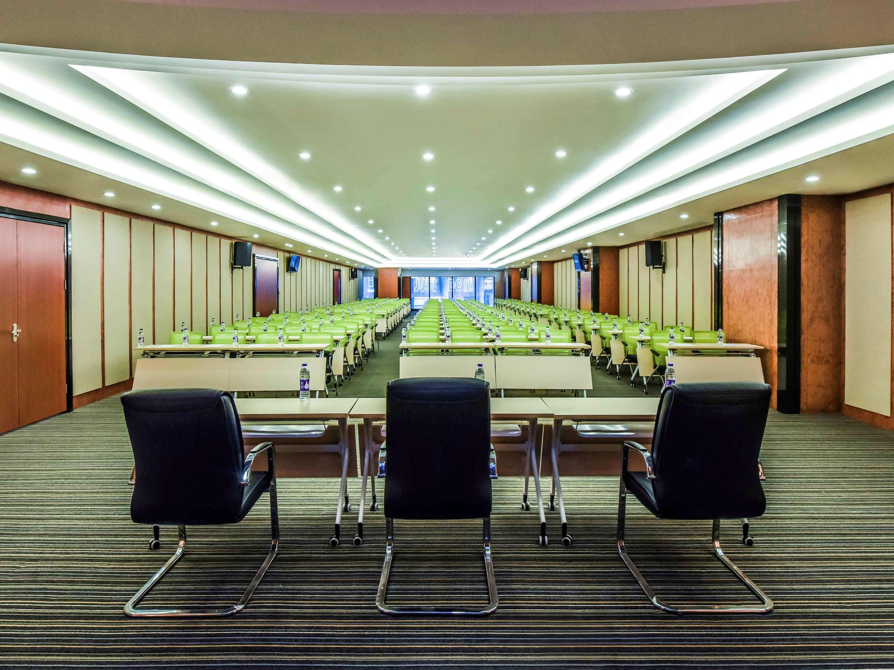 Mercure Chongqing Downtown Buitenkant foto